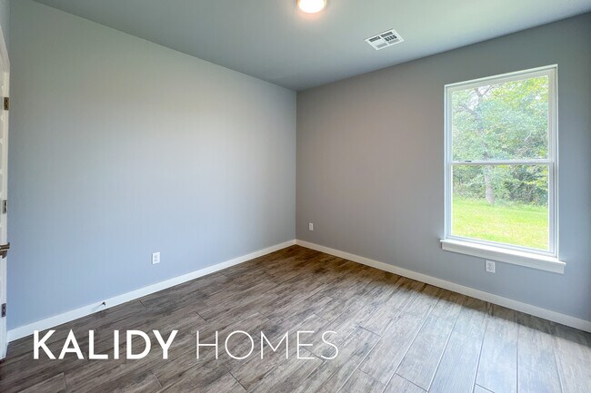 Building Photo - 17857 Salem Rd