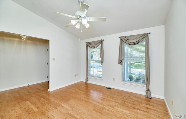 Building Photo - 215 Cordovan Commons Pkwy