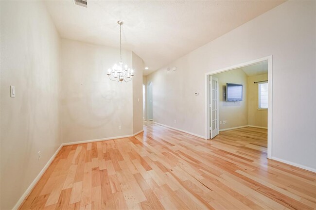 Building Photo - 13247 Gardnerville St