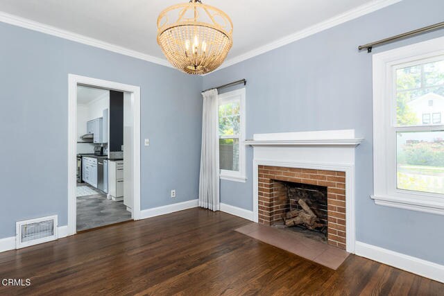 Building Photo - 1469 Las Lunas St