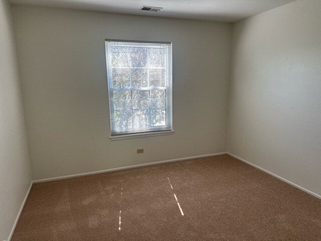 Building Photo - 380 Heather Ct