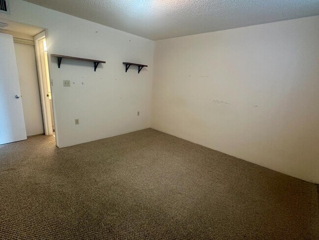 Building Photo - 3930 S Roosevelt Blvd