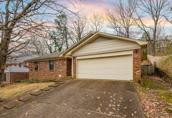 Building Photo - Spacious Home for Rent!