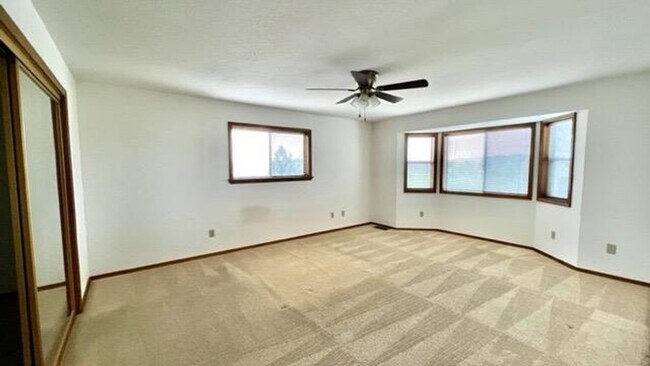 Building Photo - Lake Wildwood 3 Bedroom!