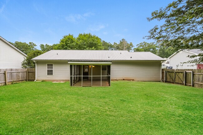 Building Photo - Fantastic 3bd/2ba home! Let yourself in!