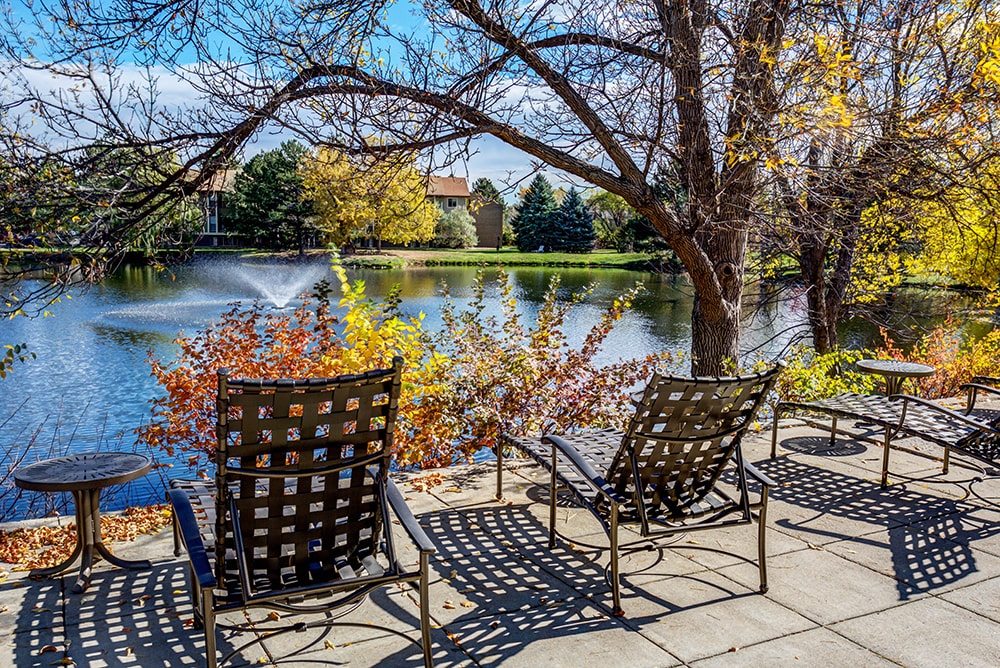 Hang out here. Wifi available here - 850 W Moorhead Cir