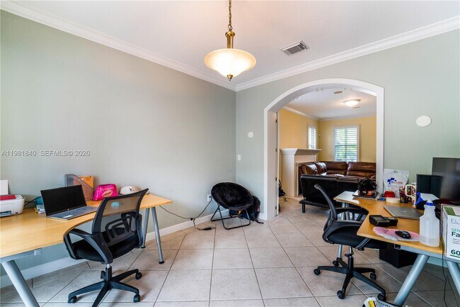 Building Photo - 200 SW 87th Path