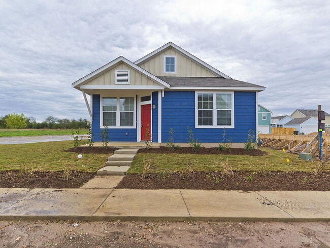 Building Photo - 335 Rachel St