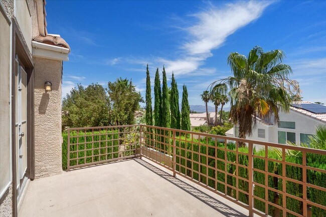 Building Photo - Spacious 4 Bd, 3 bth with in Summerlin with Beautiful Backyard and Bonus Space