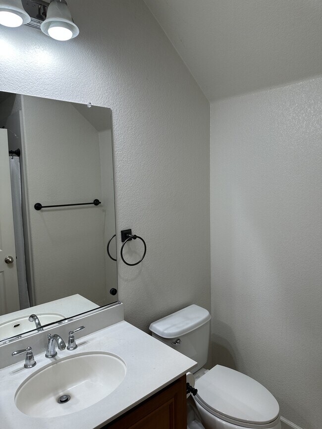 Building Photo - This stunning corner home offers 4 spaciou...