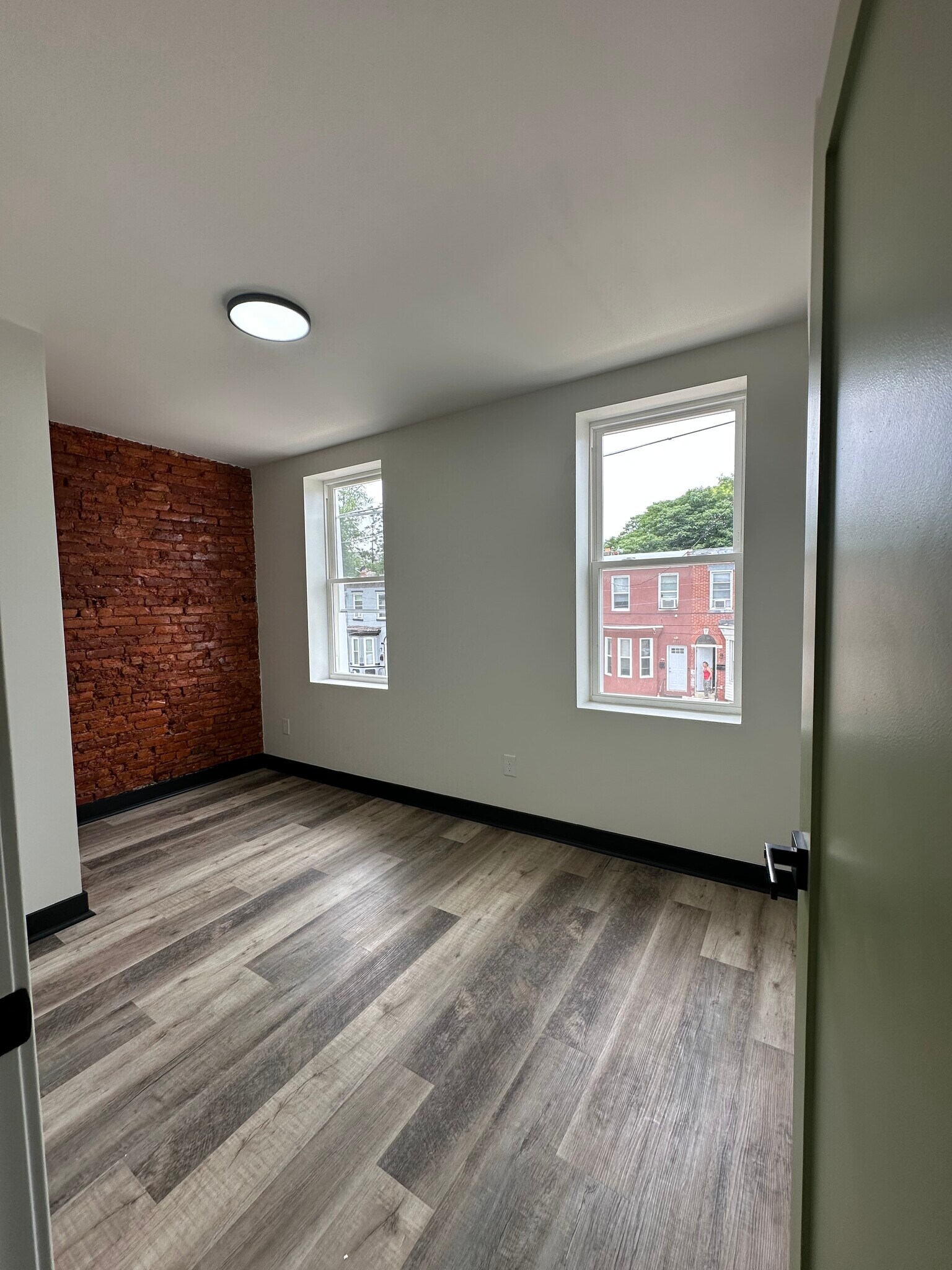 Building Photo - 2539 N Marshall St