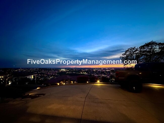 Building Photo - 2651 Via Fiori