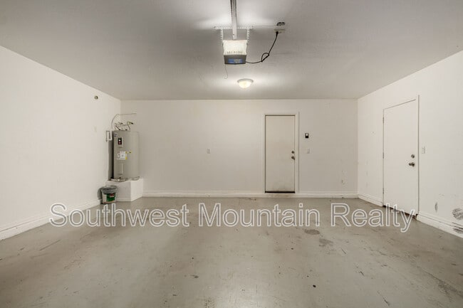 Building Photo - 28406 N Epidote Dr