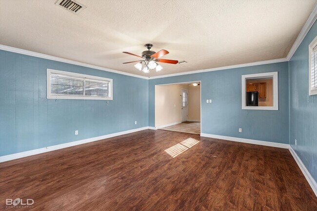 Building Photo - 2726 W Cavett Dr