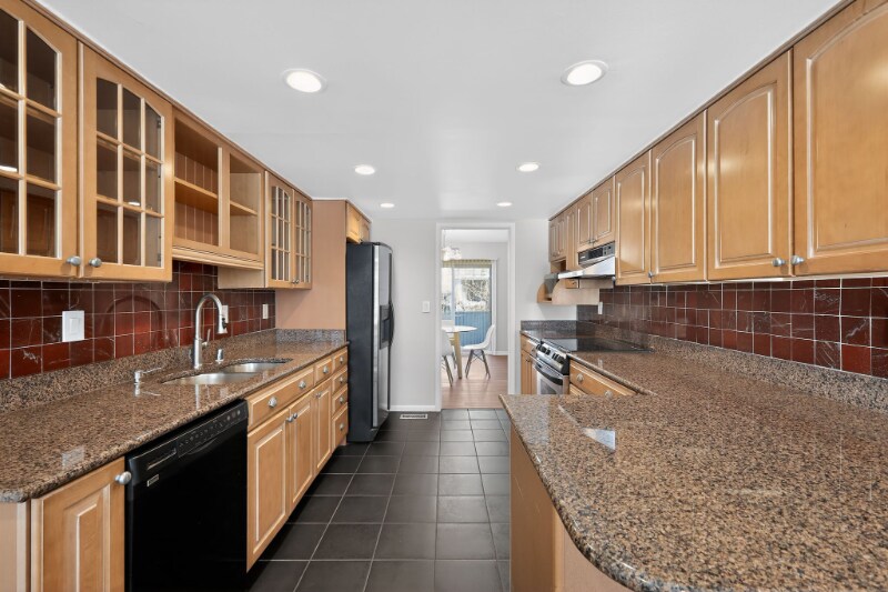 Building Photo - 5619 Vantage Point Rd