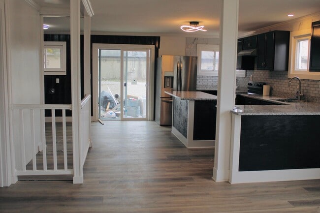 Building Photo - 9387 Mink St SW