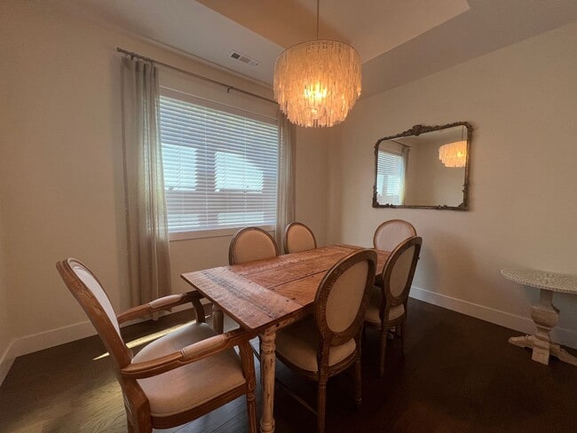 Building Photo - Newer Three bed, 2.5 bath Ashland Home | Available February!