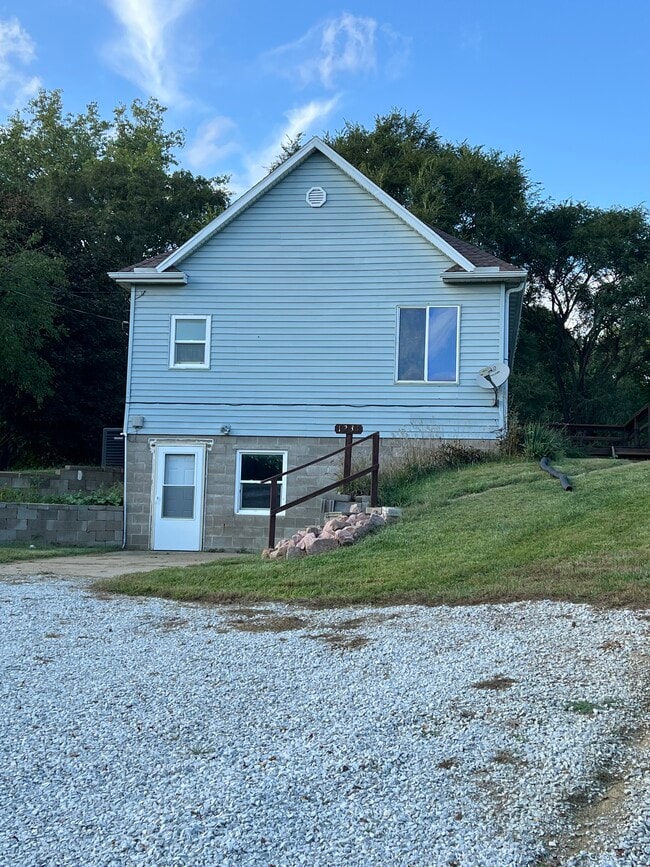 Building Photo - 1231 Buchanan Ave