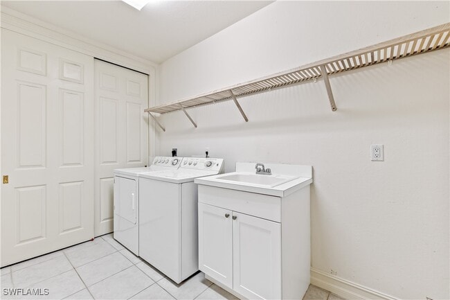 Building Photo - 4970 Westchester Ct