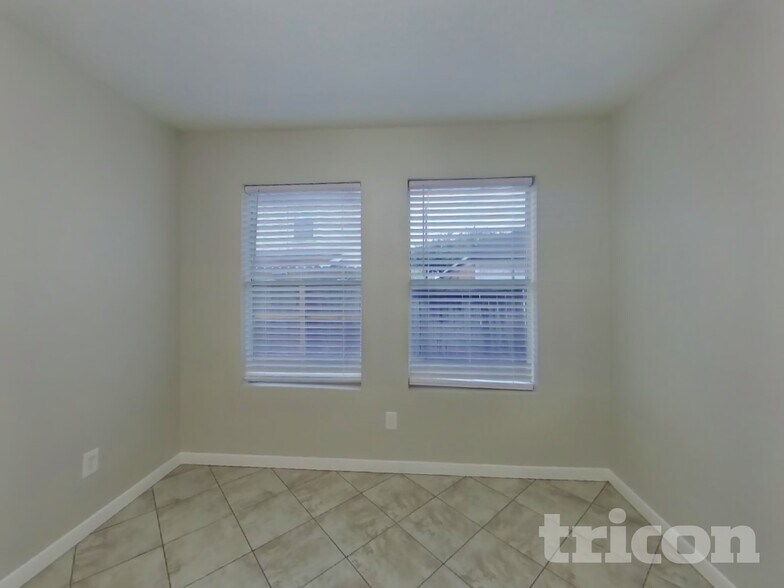 Building Photo - 1111 Chestnut Bough St