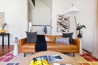 Building Photo - 685 Wylie St SE