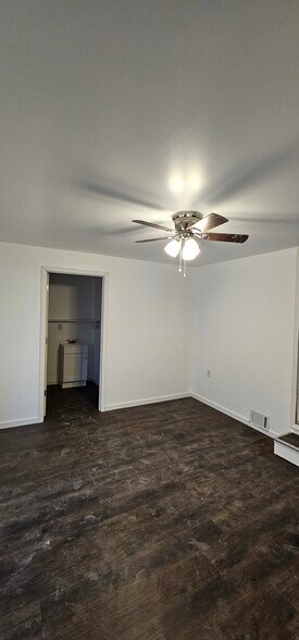 Building Photo - 10716 Bennington Ave