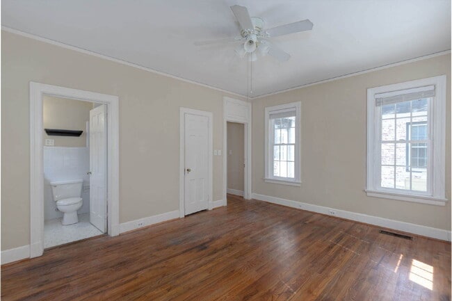 Building Photo - 1523 Dixon Dr