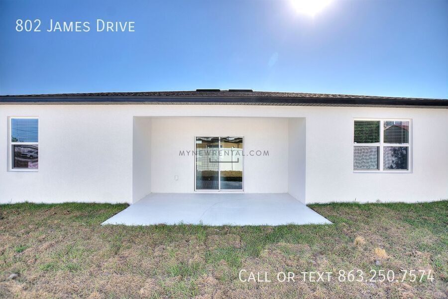 Building Photo - 802 James Dr