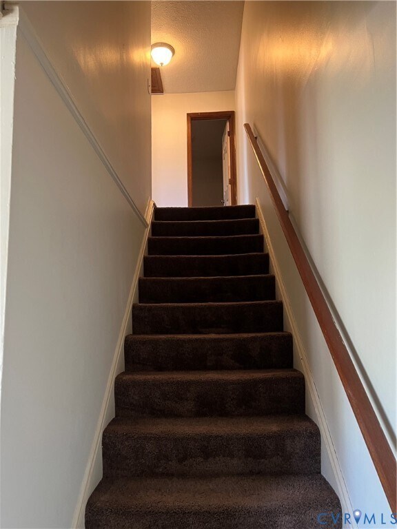 Building Photo - 2356 Dellrose Dr