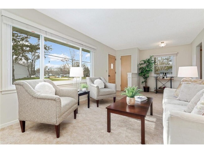 Building Photo - Spacious 4BR Home in Brooklyn Park – Huge Basement & New Appliances!