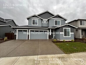 Building Photo - Vancouver Four Bedroom Home with Three Car...