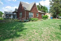 Building Photo - 1347 S Indianapolis Ave