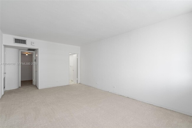 Building Photo - 5005 Collins Ave