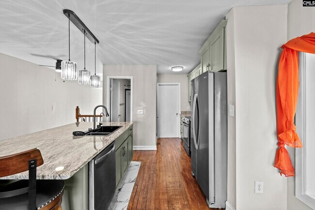 Building Photo - 1 Low Hill Ln