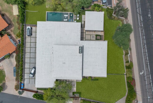 Building Photo - 4912 N 45th St