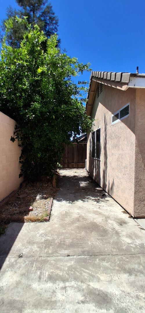 Building Photo - 5309 Corvo Way