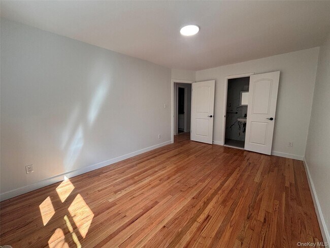 Building Photo - 71-34 Kissena Blvd
