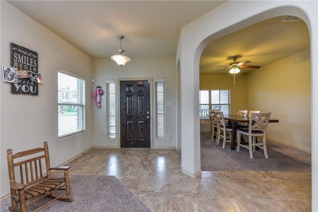 Building Photo - Lovely Home in NORTH FORT WORTH!