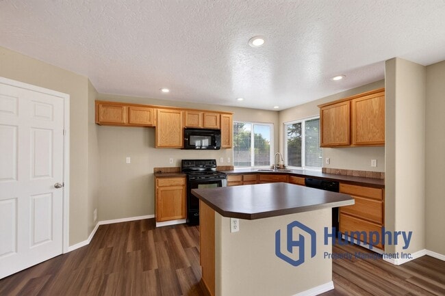 Building Photo - 2243 N Cougar Way