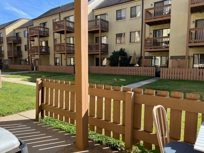 Building Photo - 1000 Linden Ave