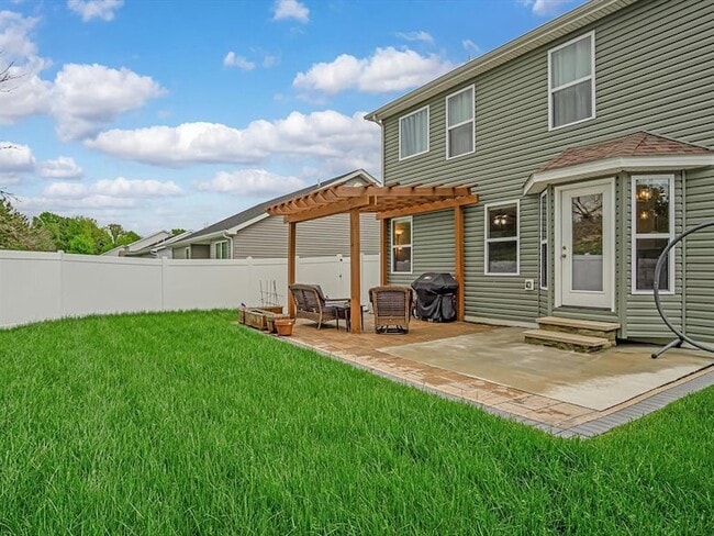 Building Photo - 1398 Orchard Lakes Cir