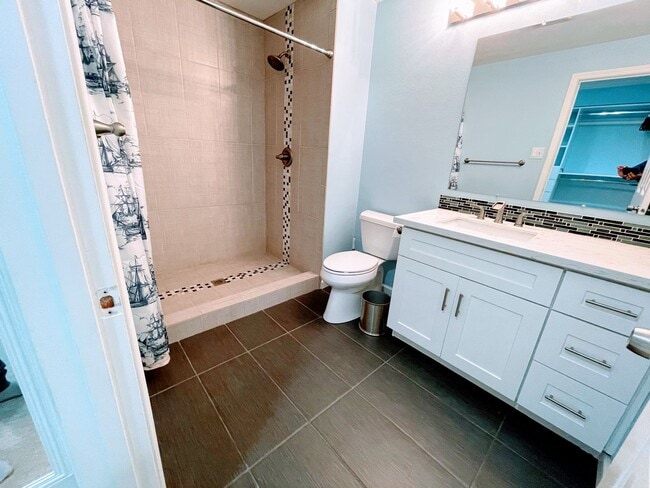 Building Photo - Exquisite Home with 3 Bed and 2.5 Bath in ...