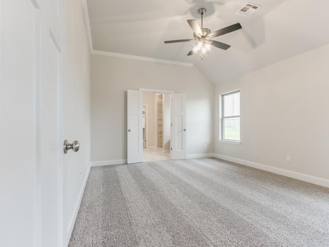 Building Photo - You Could Call This Beautiful 4-Bed, 2-Bat...