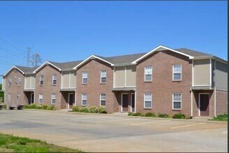 Building Photo - 2 Bedroom 1.5 Bathroom Townhome!!!