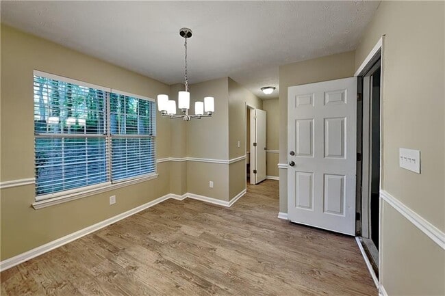 Building Photo - 4220 E Meadow Dr