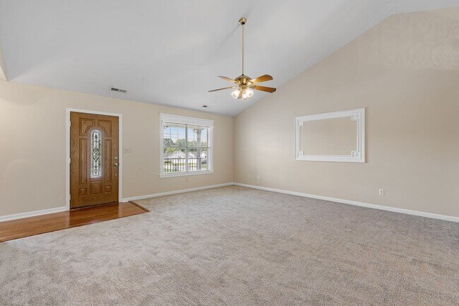 Building Photo - Spacious 3 Bedroom Home Near Downtown Greer with Large Backyard and 2-Car Garage.