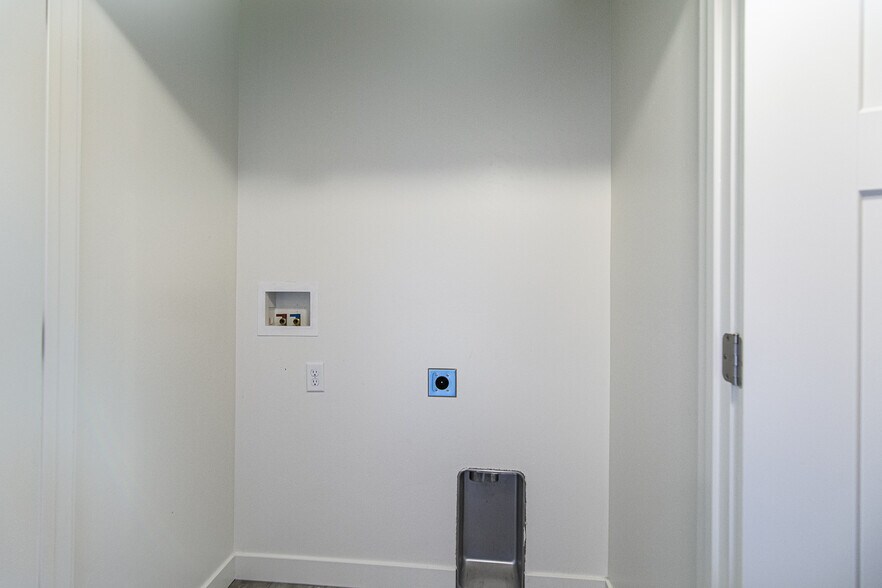 Building Photo - 4127 W Miner View Ln