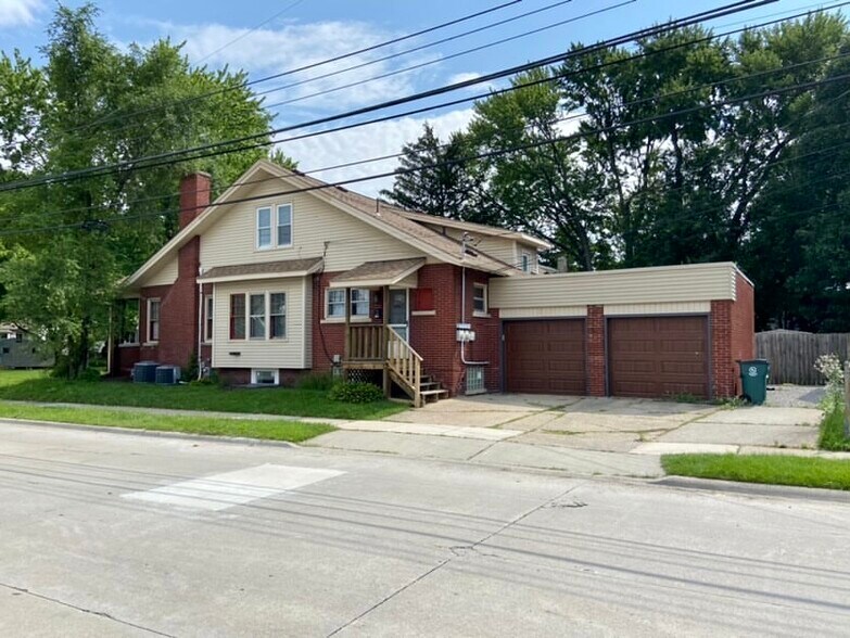 Building Photo - 502 E Lincoln Ave