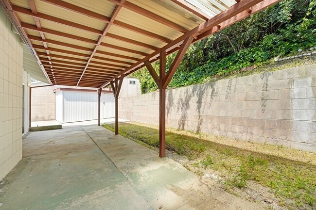 Building Photo - Beautifully rehabbed Highland Park Home!