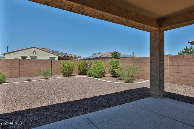 Building Photo - 18172 W Vista Norte St